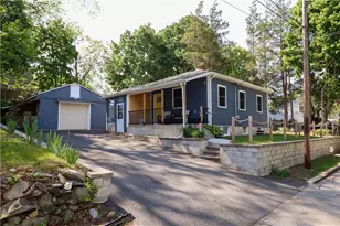 36 Munro Ave, Warren, RI 02885 - Photo 1