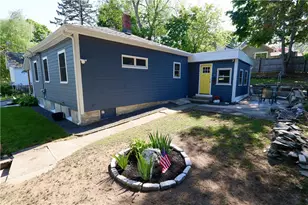36 Munro Ave, Warren, RI 02885 - Photo 7
