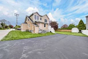 42 Windsor St, Jamestown, RI 02835 - Photo 45