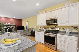 35 Great Rd, Barrington, RI 02806 - Photo 9