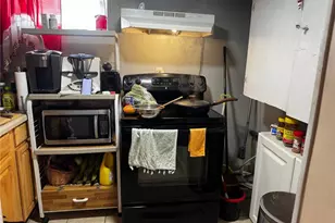 194 Pavilion Ave, Providence, RI 02905 - Photo 13