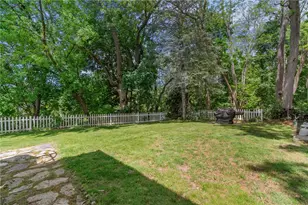 129 Lefrancois Blvd, Woonsocket, RI 02895 - Photo 35