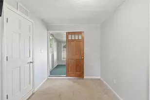 43 New Britain Dr, Warwick, RI 02889 - Photo 27