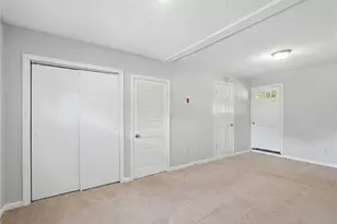43 New Britain Dr, Warwick, RI 02889 - Photo 23