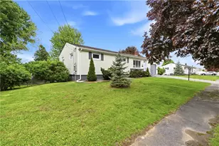 131 Woodland Ave, Cranston, RI 02920 - Photo 3