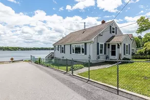4 Lake Ave, Tiverton, RI 02878 - Photo 3