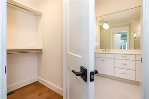 520 Greenbush Rd, Warwick, RI 02818 - Photo 25