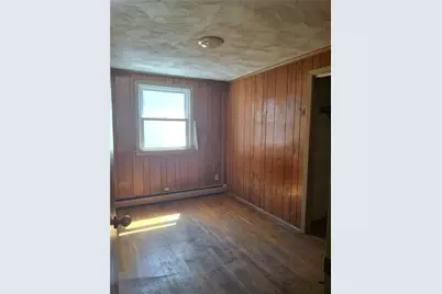 315 Grosvenor Avenue, East Providence, RI 02914 - Photo 5