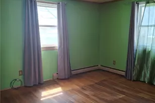 315 Grosvenor Ave, East Providence, RI 02914 - Photo 7