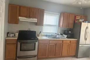48 Whipple St, Pawtucket, RI 02860 - Photo 3