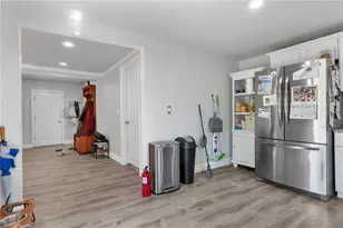 19 Hardwick St, Cumberland, RI 02864 - Photo 5