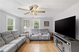 663 Round Top Rd, Burrillville, RI 02830 - Photo 31