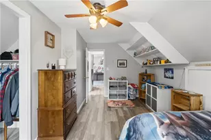 663 Round Top Rd, Burrillville, RI 02830 - Photo 17