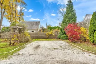 52 County Rd, Barrington, RI 02806 - Photo 3