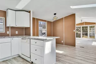 18 Catalpa Ct, Charlestown, RI 02813 - Photo 5