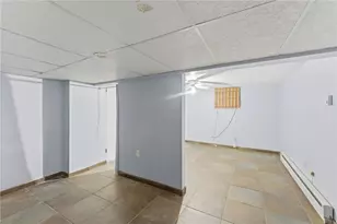 81 Rushmore Ave, Providence, RI 02909 - Photo 35