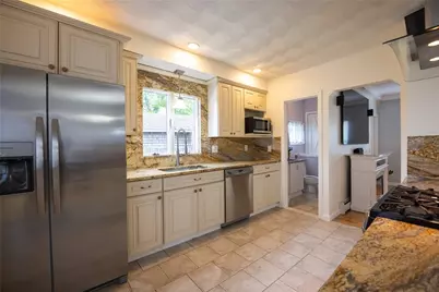 34 Shore Road, East Providence, RI 02915 - Photo 17