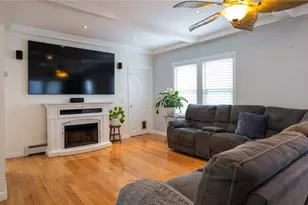 34 Shore Rd, East Providence, RI 02915 - Photo 9