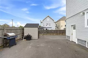50 Primrose St, Pawtucket, RI 02860 - Photo 35