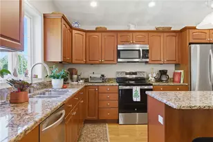 72 Country Meadow Ln, Glocester, RI 02814 - Photo 5