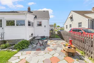 106 Martin St, Pawtucket, RI 02861 - Photo 33