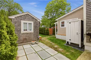 51 Callender Ave, Newport, RI 02840 - Photo 35