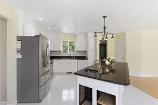 57 Hunters Crossing Dr, Coventry, RI 02816 - Photo 5