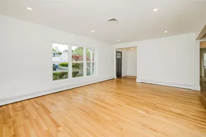 25 Pensaukee Avenue, North Providence, RI 02911 - Photo 13