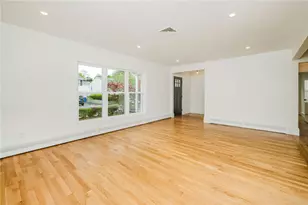 25 Pensaukee Ave, North Providence, RI 02911 - Photo 13