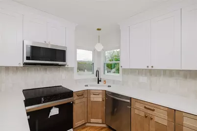25 Pensaukee Avenue, North Providence, RI 02911 - Photo 15