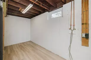 25 Pensaukee Ave, North Providence, RI 02911 - Photo 33