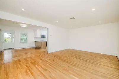 25 Pensaukee Avenue, North Providence, RI 02911 - Photo 11