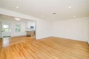 25 Pensaukee Ave, North Providence, RI 02911 - Photo 11