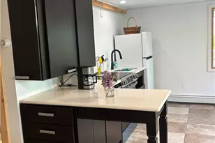 000 Oakwoods Dr, South Kingstown, RI 02879 - Photo 7