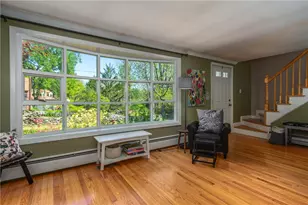 33 Wilbur Rd, Lincoln, RI 02865 - Photo 3
