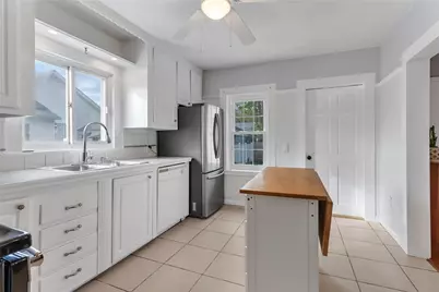 325 Church Avenue, Warwick, RI 02889 - Photo 5