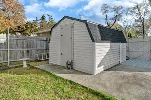 325 Church Ave, Warwick, RI 02889 - Photo 33