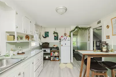 60 Centre Street, East Providence, RI 02916 - Photo 31