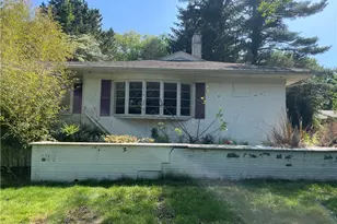 28 Hilltop Dr, Warwick, RI 02818 - Photo 5