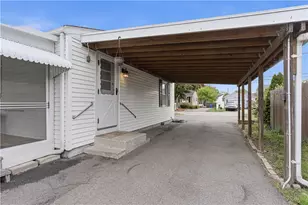 72 Julian St, Pawtucket, RI 02861 - Photo 3