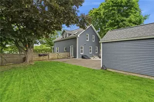 91 Sowams Rd, Barrington, RI 02806 - Photo 27