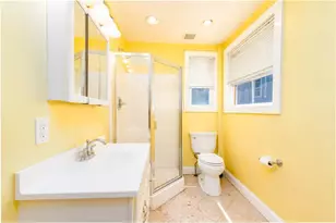 9 Ann St, Newport, RI 02840 - Photo 9