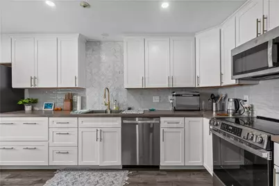 66 Girard Avenue #324, Newport, RI 02840 - Photo 5
