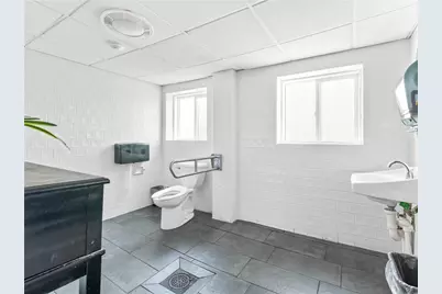 176 Columbus Avenue, Pawtucket, RI 02860 - Photo 25