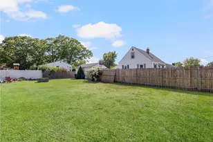 68 Maryland Ave, Warwick, RI 02888 - Photo 37