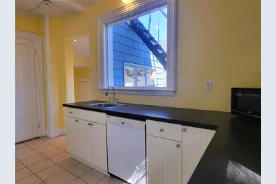 106 Touro Street #2E, Newport, RI 02840 - Photo 5