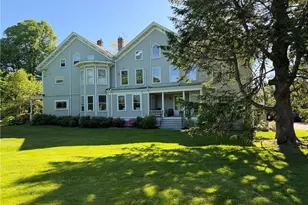 141 Narragansett Ave, Newport, RI 02840 - Photo 3