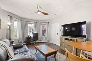 37 Royal St, Providence, RI 02906 - Photo 7
