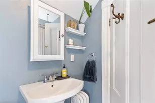 10 Burton Ave, East Providence, RI 02915 - Photo 37