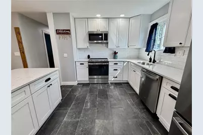 770 Metacom Avenue, Bristol, RI 02809 - Photo 7